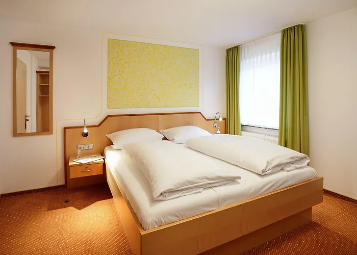 Zum Biber Otel 3*
